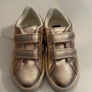 Toddler kids Veja sneakers